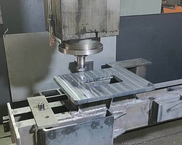 大型龙门数控能干什么？看这套附件头就知道